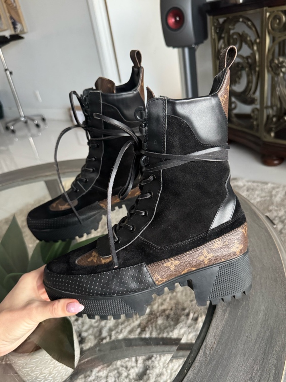 Louis Vuitton combat calfskin and suede boots, black with brown size EU 40 - Picture 5 of 11